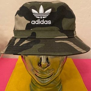 🆕 ONLY ONE! Adidas Camo Bucket Hat